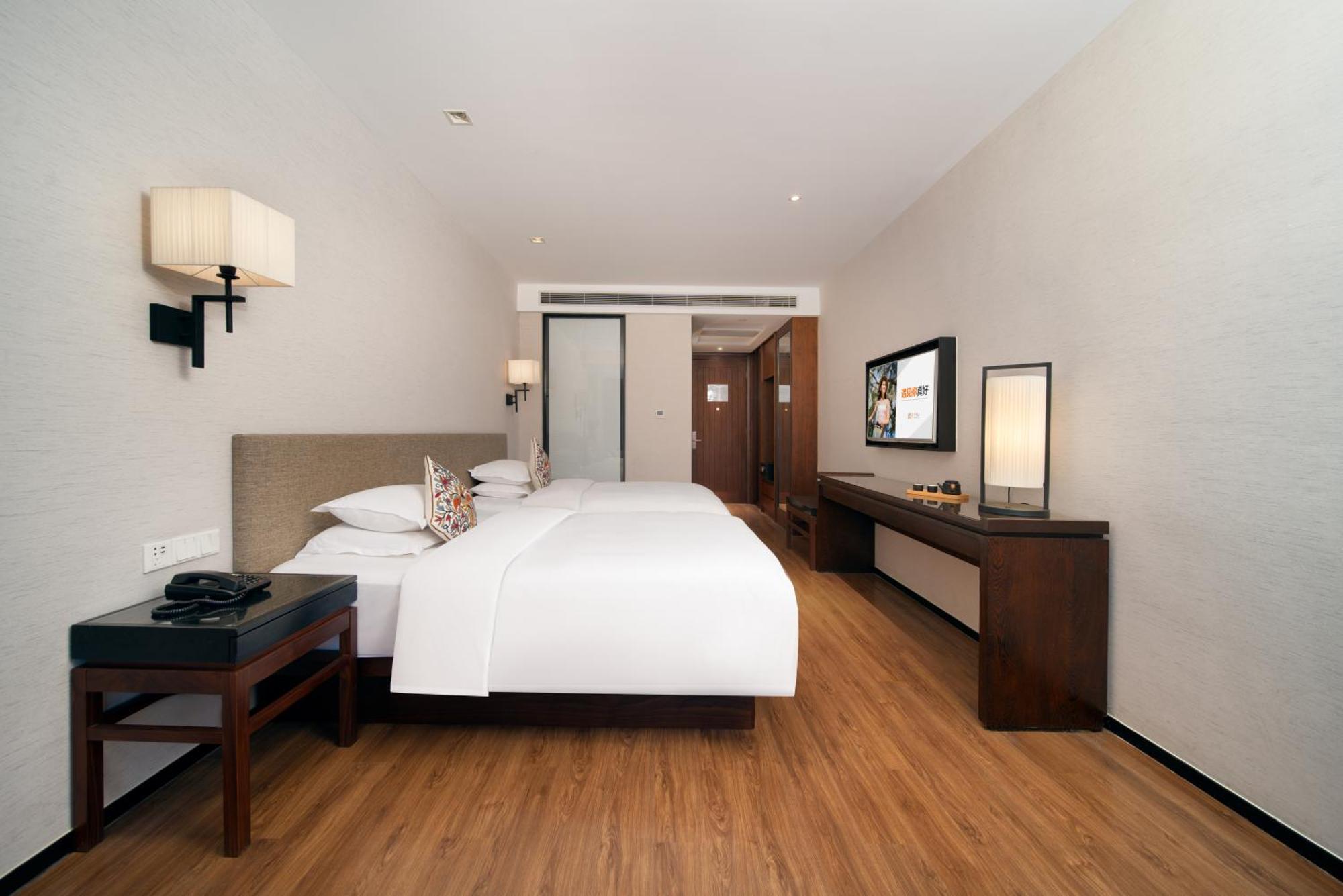 Ssaw Boutique South Xuhui Riyueguang 4*