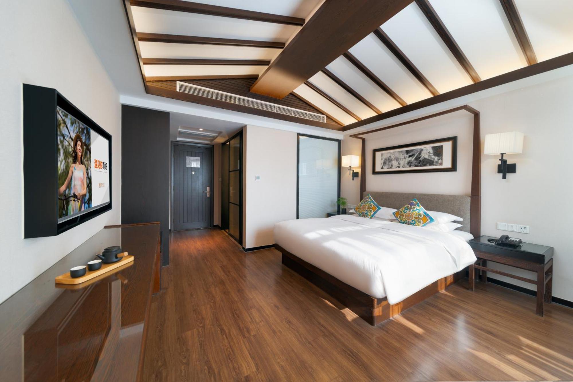 Ssaw Boutique South Xuhui Riyueguang 4*